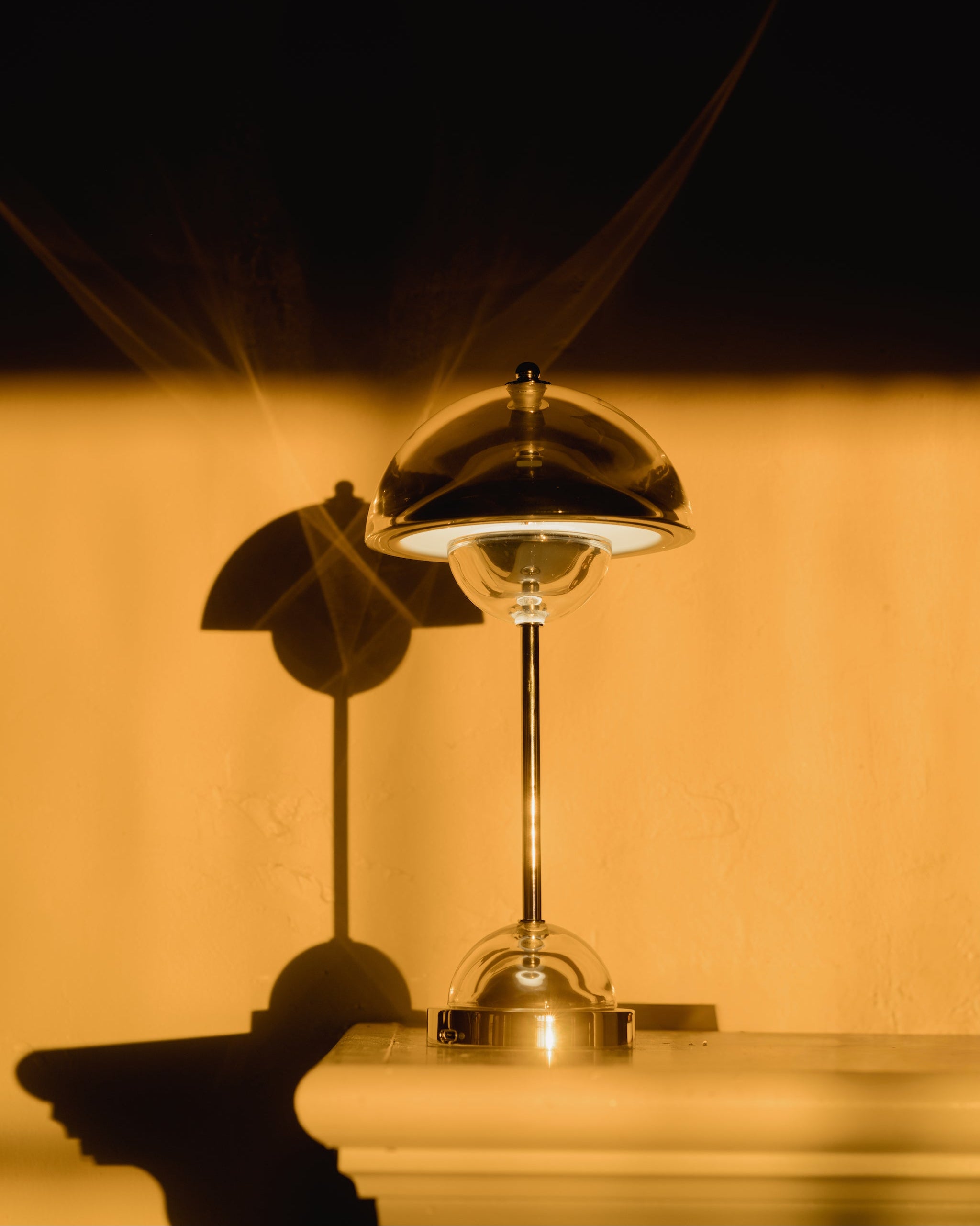 Crystal_Flowerpot_Touch_Lamp_Clear_1_d098c987-4949-4ffd-9de8-207d62bd410e.jpg