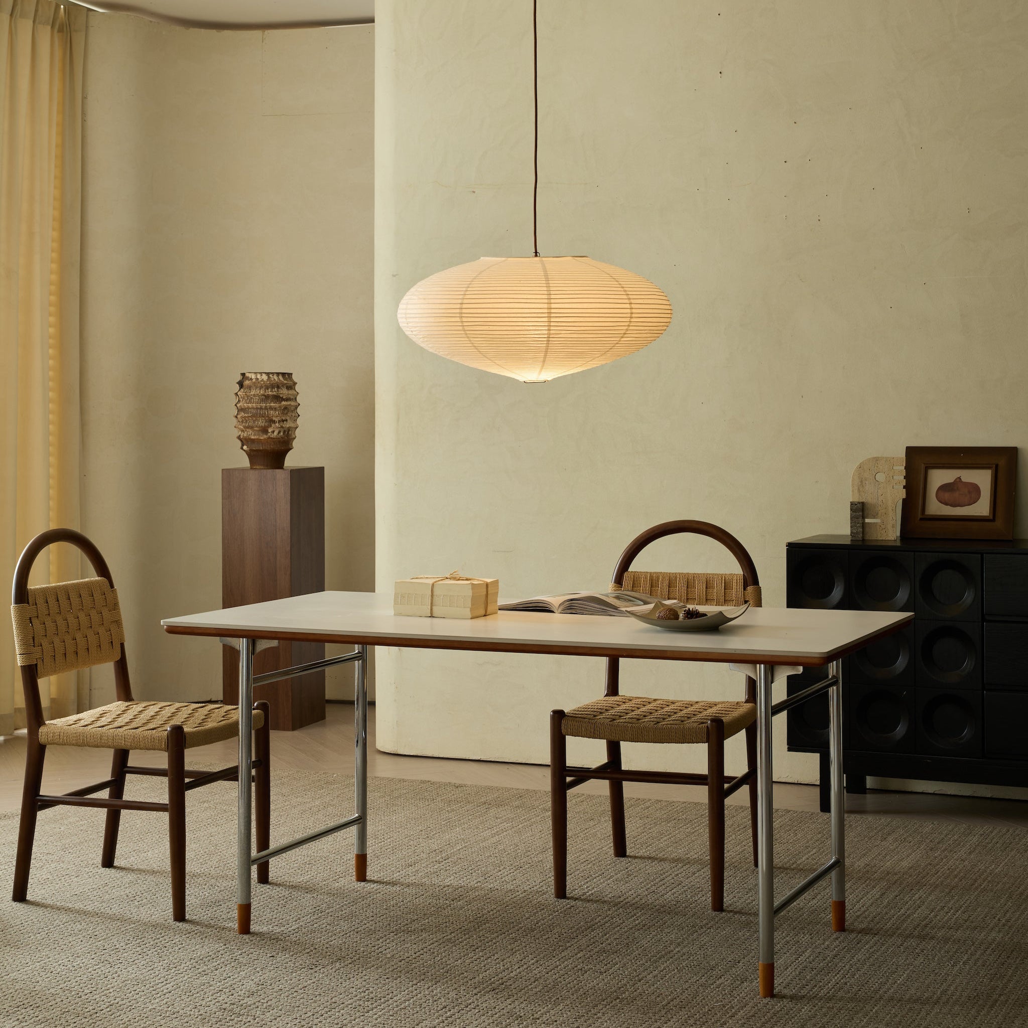 HUGA-COLLECTIVE-ELLIPSE-WASHI-PAPER-CEILING-LAMP-LIFESTYLE-DINNING-ROOM-1-2048_5c8f4bd0-1c42-420c-96c3-842406a6b4d3.jpg